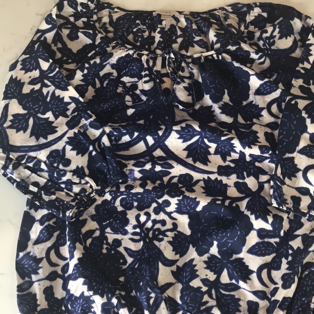 Women’s Loft blouse